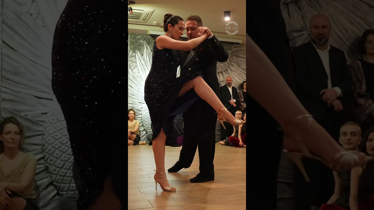 Elena Sergienko & Sergiy Podbolotnyy - Rondando Tu Esquina