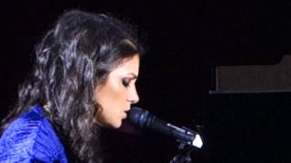 Katie Melua performing &quot;What I Miss About You&quot; at the concert in Düsseldorf (24.10.2012)