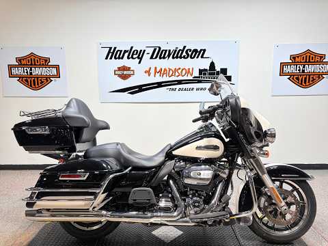 2017 Harley-Davidson FLHTP Police BLK/WHT SLV W/ PINSTRIPE