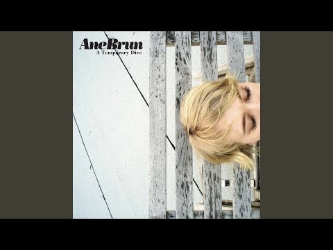 Videoclip de Laid In Earth — Ane Brun