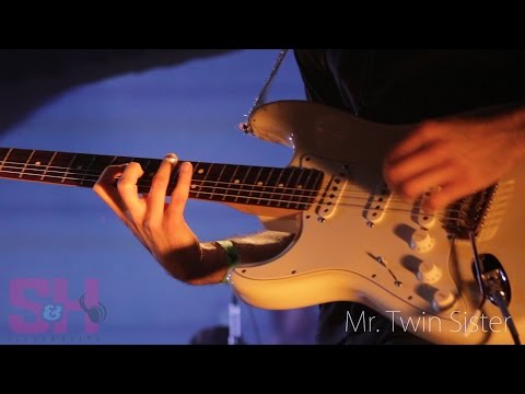 Mr Twin Sister - Luna's Theme (LIVE at The Echoplex)