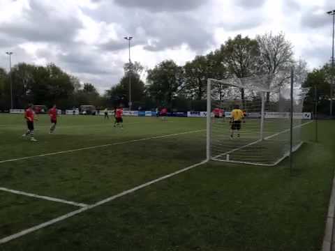 Victoria 1 (zo) vs. Laren 99 sv 1 (zo) 12-5-2013 14:05