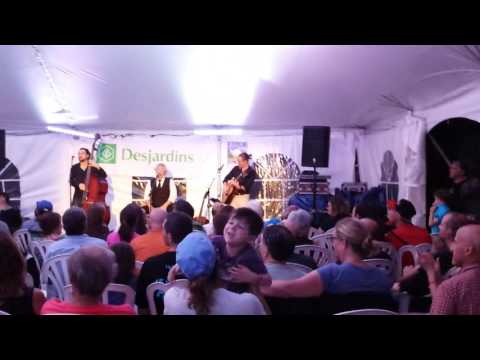 Marco Calliari, spectacle à Acton- Vale Québec pour Vélo Québec 2017