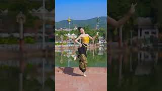 Download lagu Chinese Folk Dance 'Dai Dance' mp3