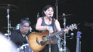 Perfidia - Tish Hinojosa w/ Los Texmaniacs ... Vancouver Island Musicfest 2019