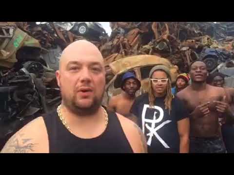 Easyk l'Unik Pink Kalash Extrait Du Clip COEXISTER