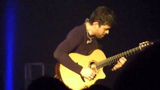 Rodrigo y Gabriela - Rodrigo solo - 11:11 - Hammersmith Apollo, London, 23 Nov 2009