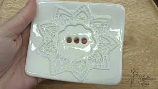 Bílá keramická mýdlenka s mandalou