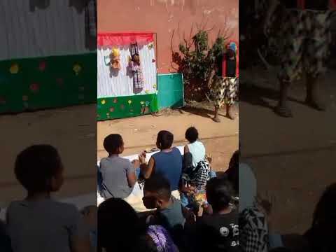 Lazer e teatro Para as Crianças ONG VIVAIS
