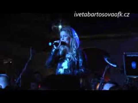 Iveta Bartošová- Málo mě zná
