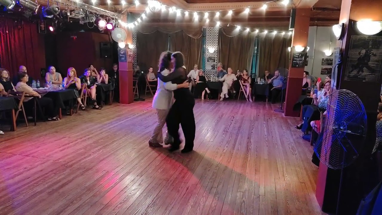 Video thumbnail for "Milonga de Mis Amores" - Mariana López Cattini y Natasha Lewinger