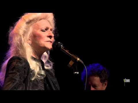 Judy Collins - "Mr. Tamborine Man" (eTown webisode #394)