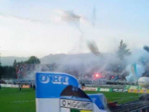 "Recibimiento equipo liguilla ascenso 2005." Barra: Trinchera Celeste &bull; Club: O'Higgins