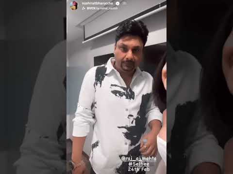 Shriya saran wishing Happy Sunday