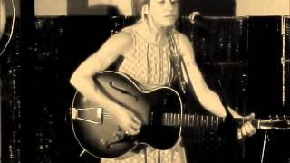Carrie Elkin - A Hard Rain's A-Gonna Fall | In The Woods | NL | September 14 2012