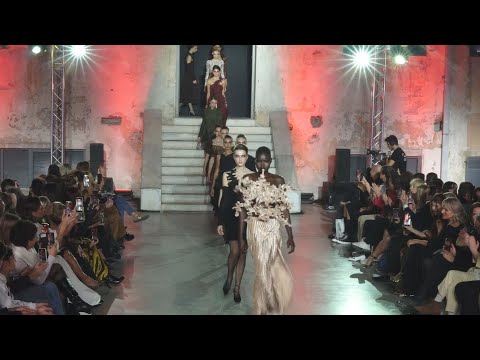 37ο Athens Fashion Week, στο Καπνεργοστάσιο- Nτεφιλέ Daphnie Valente -Dassios