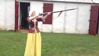 Download lagu My girlfriend shooting a French 1728 infantry musket mp3