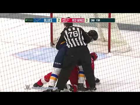 Tyler Tucker vs Givani Smith