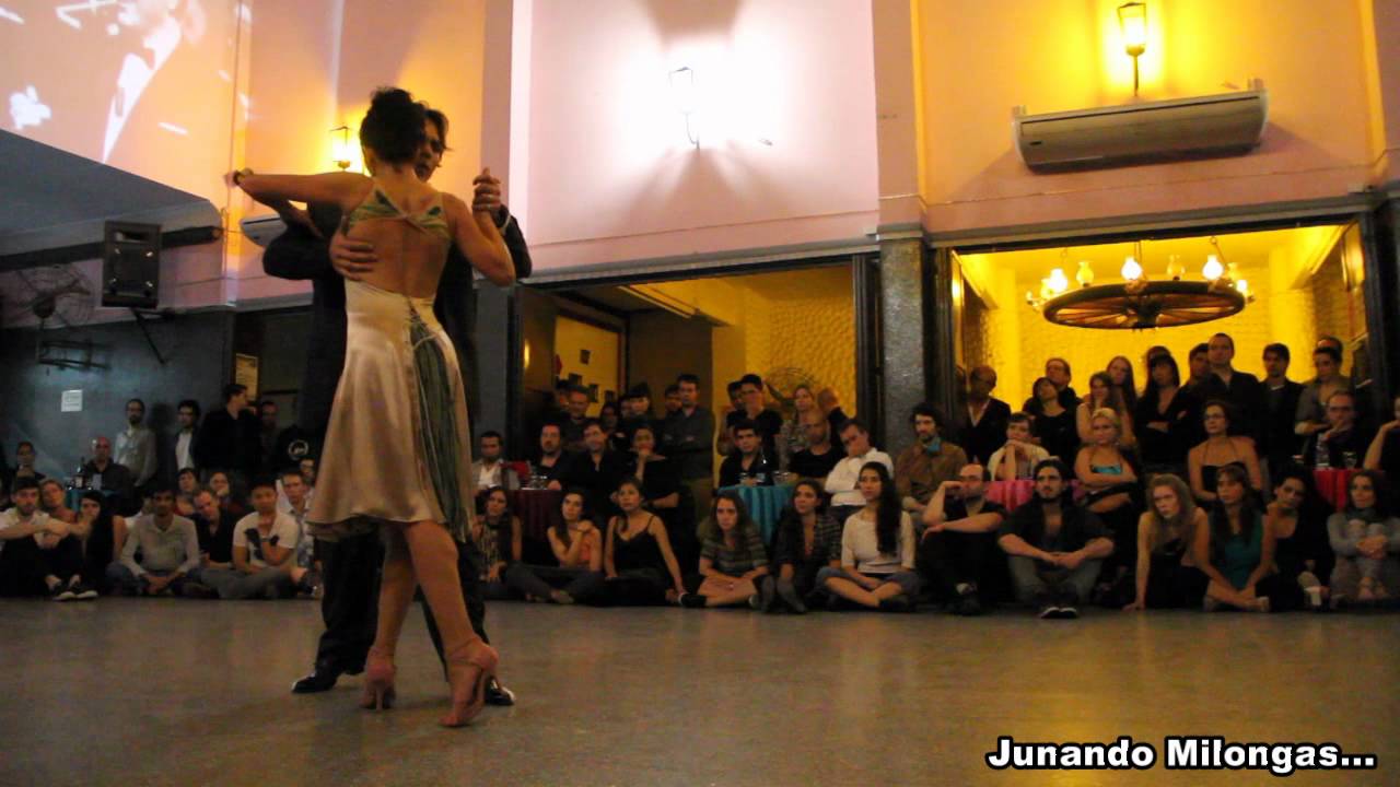 GASTON TORELLI Y MOIRA CASTELLANO en Viva la Pepa 03/04 "La última curda"