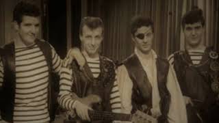 Shakin' All Over  JOHNNY KIDD &amp; THE PIRATES  (with lyrics)
