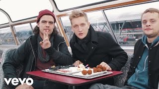 Kraftklub - Interview (In Schwarz)