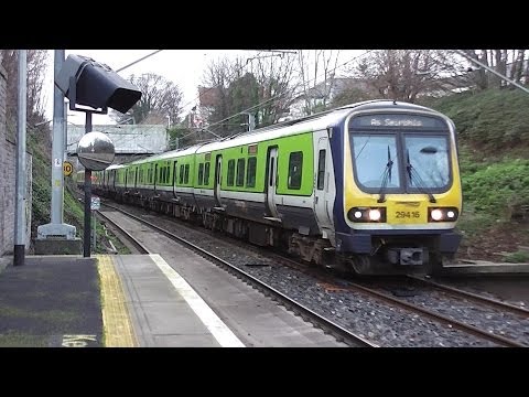 IE 29000 Class DMU Train number 29416 - Sandycove & Glasthule