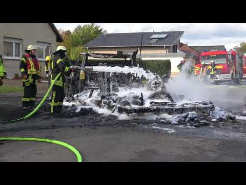 Granterath - 2 Fahrzeugen in Flammen