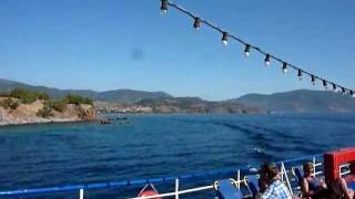 preview picture of video 'Boottocht van Molivos naar Skala Sikaminias Lesbos Griekenland. Boat trip Lesvos Greece.'