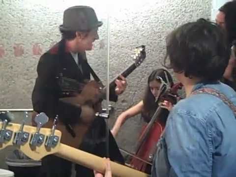 Jason Mraz & Raining Jane - Beautiful Mess in a Bathroom