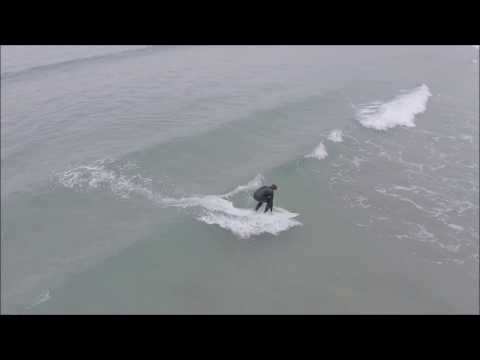 Drone captures surfers and fun waves at Blancs-Sablons
