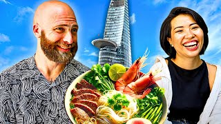 Saigon's Best Food Tour!! Vietnamese Food You Must Try!!