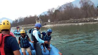 preview picture of video 'Manali riverrafting'