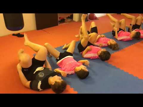 D2-Junioren beim Konditions-/Kick-Thaiboxen Teil 1