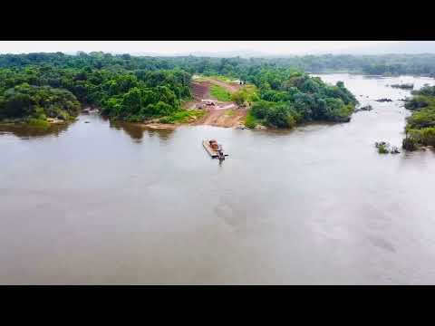 Crossing the Essequibo River at Kurupukari, on the road to Lethem