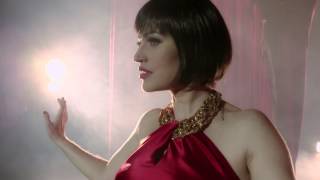 CABARET - Elena Gadel interpreta "Cabaret"