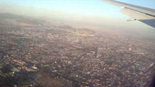preview picture of video 'Aterrizando en el aeropuerto Benito Juarez de Ciudad de Mexico'