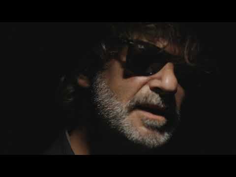 Quique González - "A la media luna" (Video oficial)