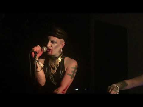 89s† & Petra Flurr : "Maschinen" Live at Krake Festival 2019