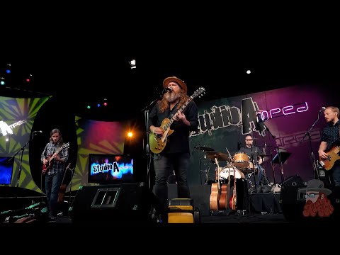 Adam Holt Live - 'Give the Dog a Bone' from WSRE's StudioAmped