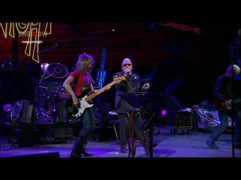 Eric Burdon & The Animals - We Gotta Get Out Of This Place (Live, 2008) ♫♥