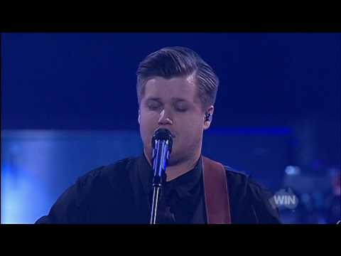 Voice AUS 2013 Showdowns Alex Gibson sings Sounds of Silence