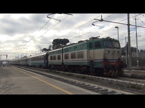 E656.040 sull' ICN 1960 Siracusa/Palermo Centrale - Roma Termini, in transito a Pomezia