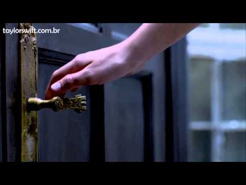 download lagu mp3 mp4 Taylor Swift Perfume Ireland, download lagu Taylor Swift Perfume Ireland gratis, unduh video klip Taylor Swift Perfume Ireland