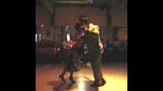 Virginia Pandolfi y Fabián Peralta en Milonga 10 (18-Jul-09)