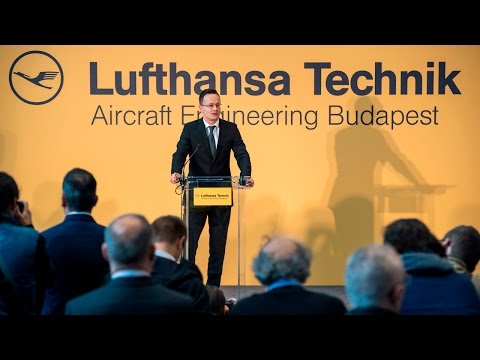 Átadták Budapesten a Lufthansa Technik repülőgépmérnöki...