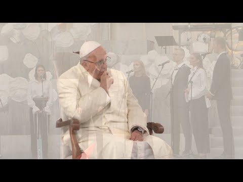 Pope Francis listens to GŠ Ansamblis live in Lithuania