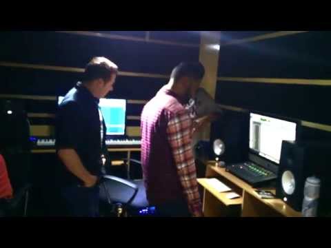 Detrás de Cámaras MAURICIO RIVERA - Un Beso Feat. ZION