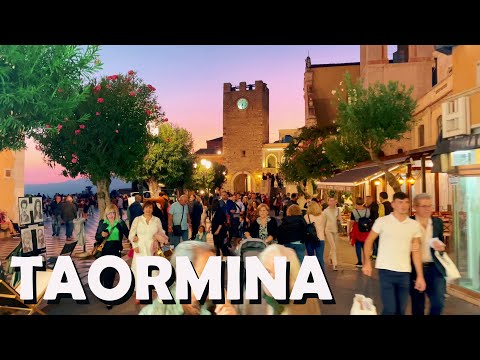 Taormina, Italy Evening Walk - 4K UHD - with Captions (Sicily)