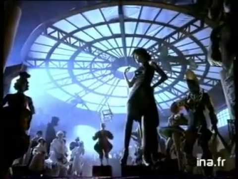 UOMOCLASSICO - Carte Noire 1991 with model Rob Simonson