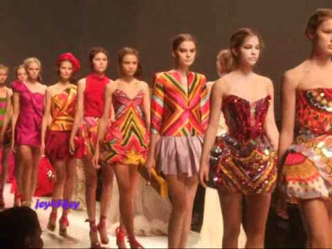 VALENTIN YUDASHKIN  SS11show Finale